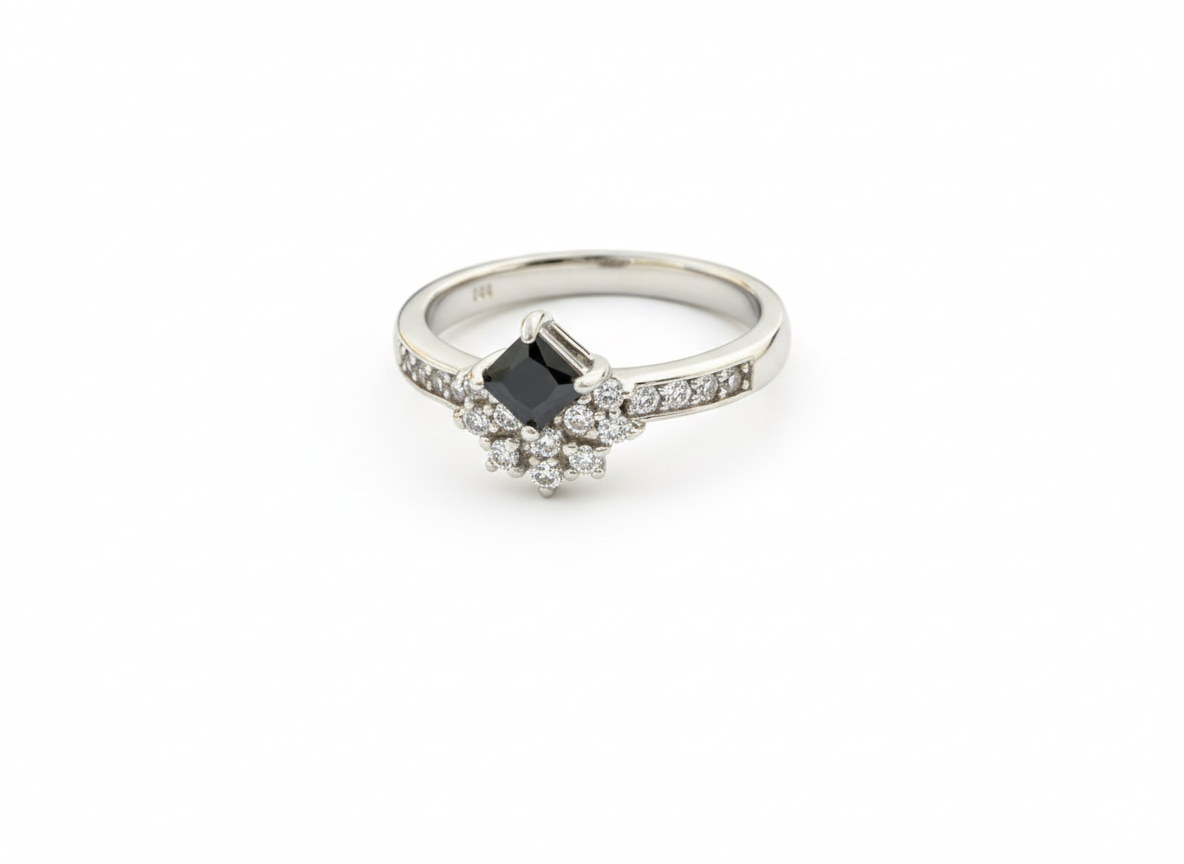Black Square-Cut Zirconia (Ring)